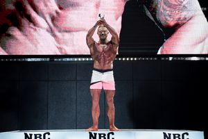 MEN'S PHYSIQUE